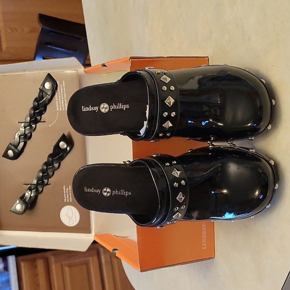 Lindsay Phillips Karin Clogs Size 8